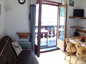 Appartement 2 pièces pour 4 pers, exposé sud, proche télésiège et commodités, balcon, parking - FR-1-263-139